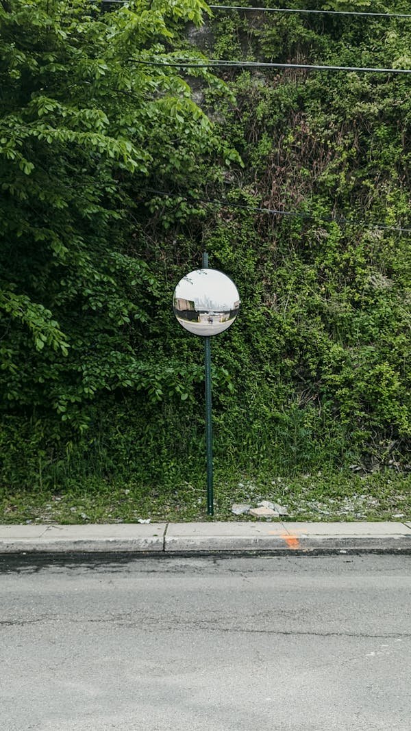 Découvrez le meilleur miroir routier pour renforcer votre sécurité